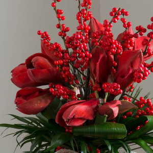 original_luxury-amaryllis-orchid-and-red-berry-bouquet (1)