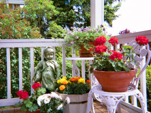 Container_garden_on_front_porch